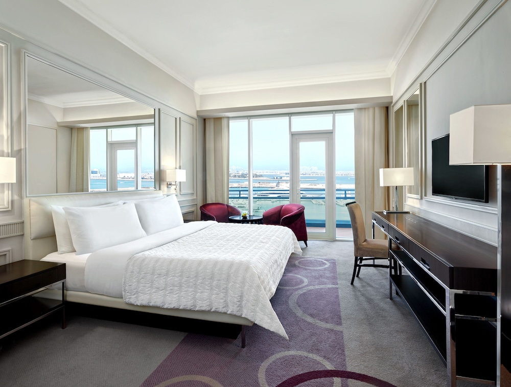 Le Meridien Mina Seyahi Beach Resort & Waterpark 4