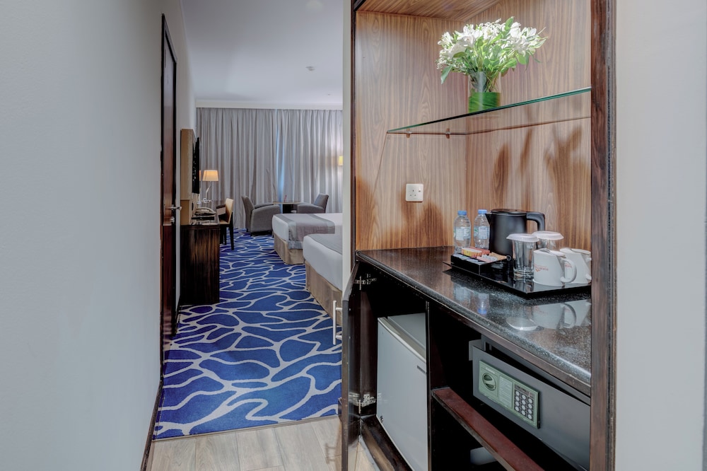Hawthorn Suites by Wyndham Abu Dhabi City Center 7