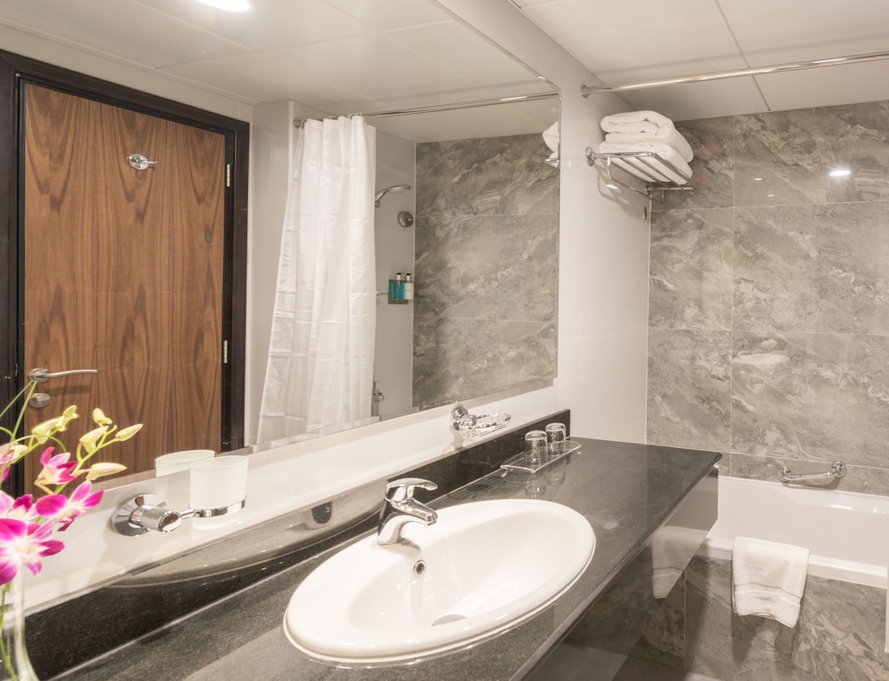 Hawthorn Suites by Wyndham Abu Dhabi City Center 23