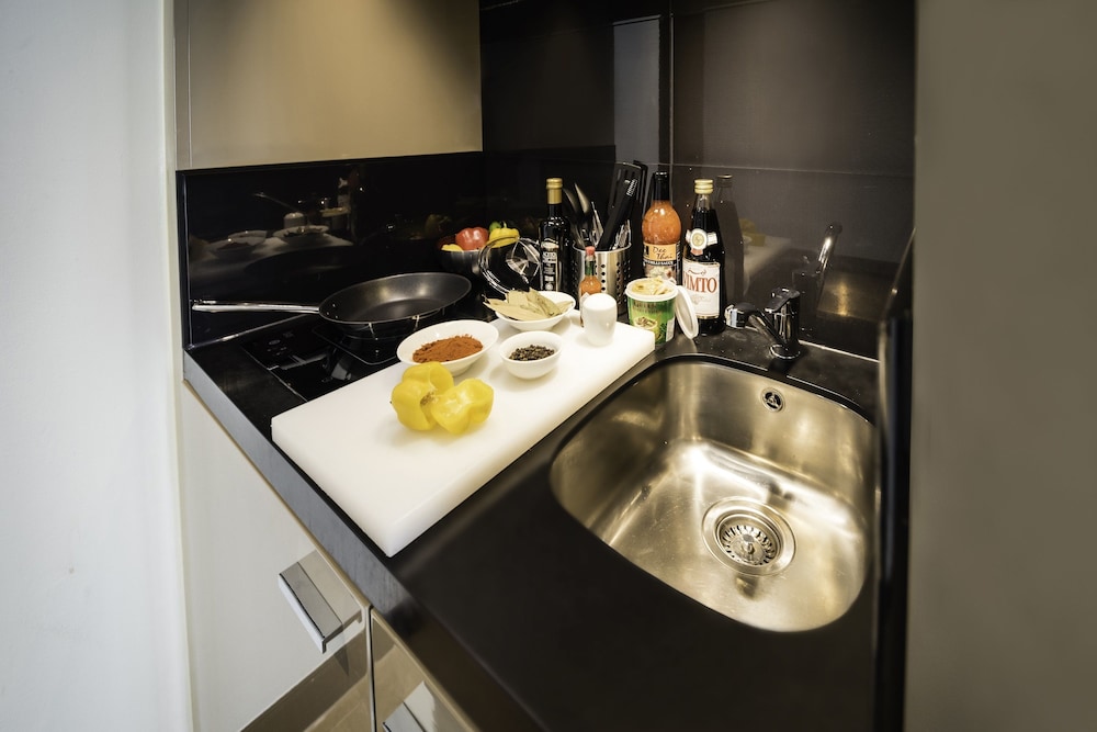 Hawthorn Suites by Wyndham Abu Dhabi City Center 16
