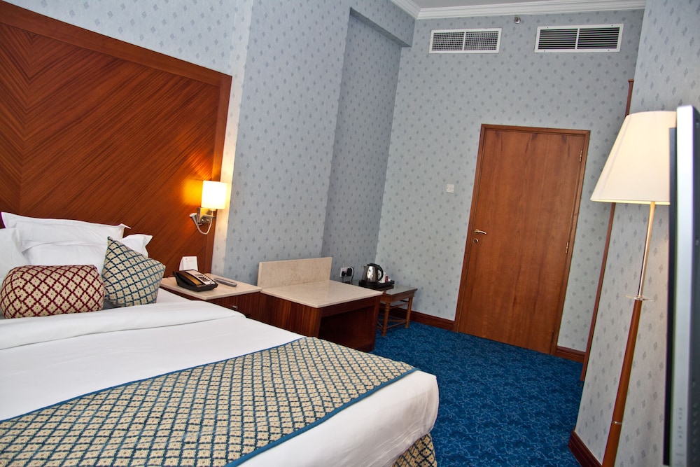 Regent Palace Hotel 9