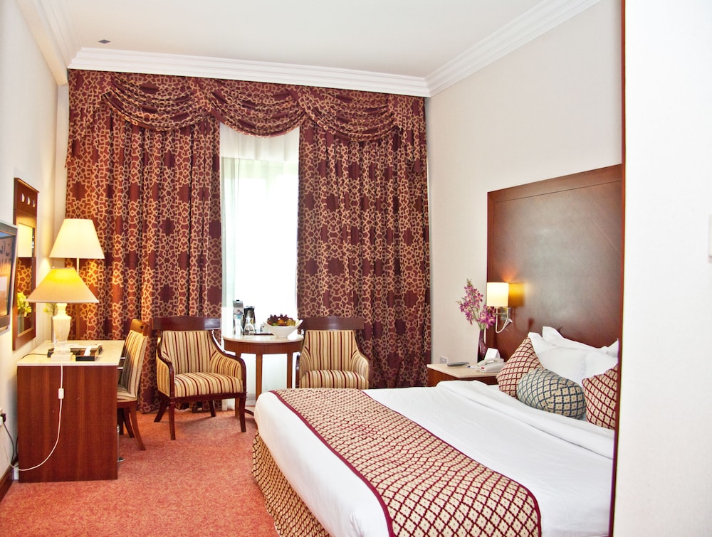 Regent Palace Hotel 8