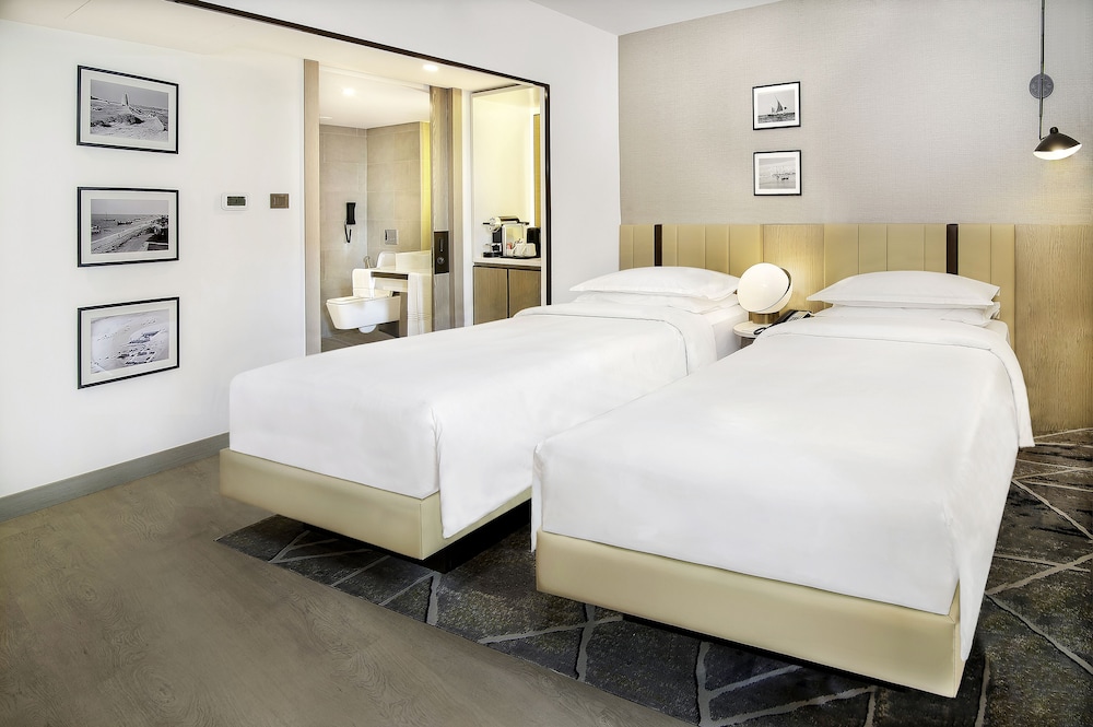 Sheraton Abu Dhabi Hotel & Resort 12