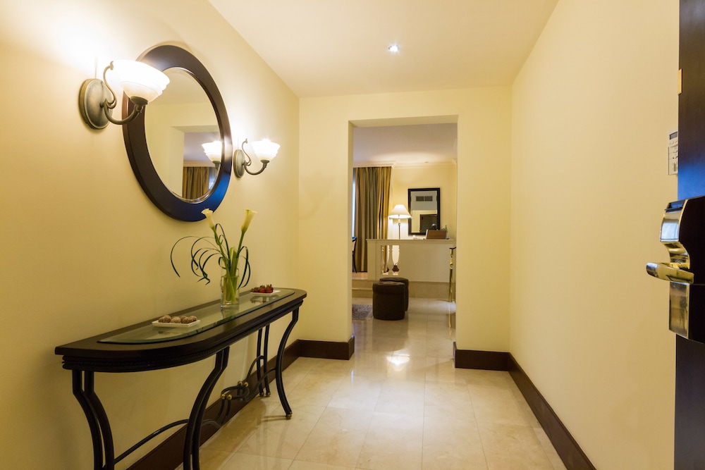Sunday Suites Excelsior Hotel Deira 16