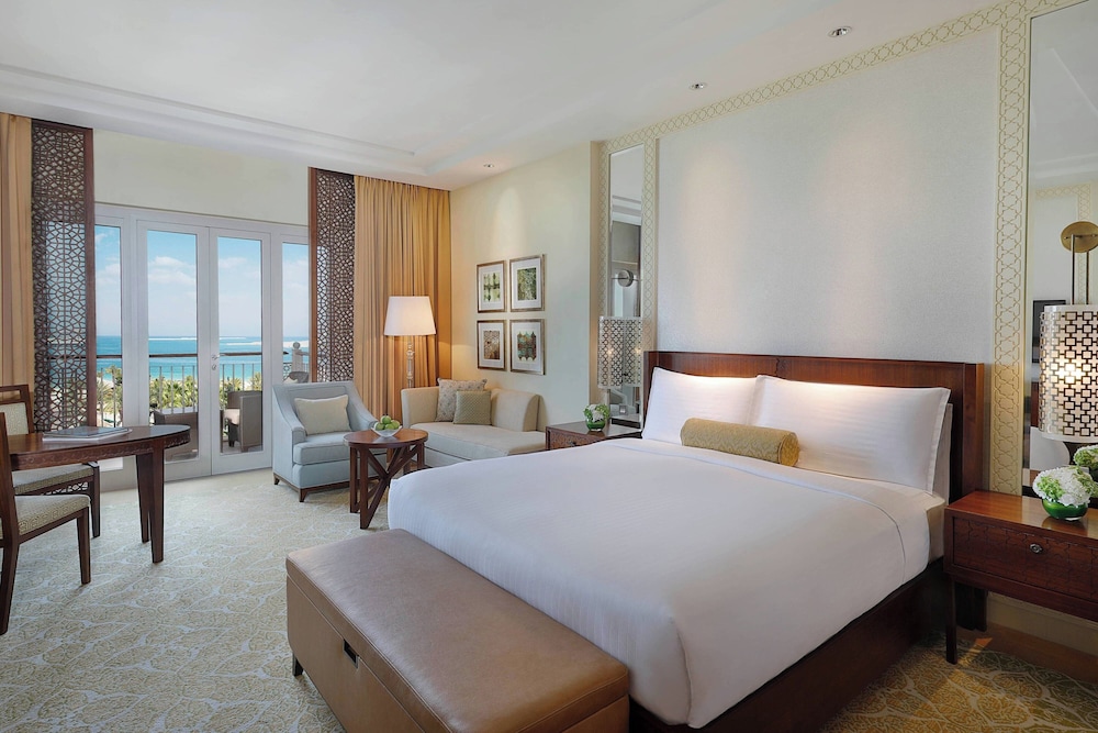 The Ritz-Carlton Dubai 17