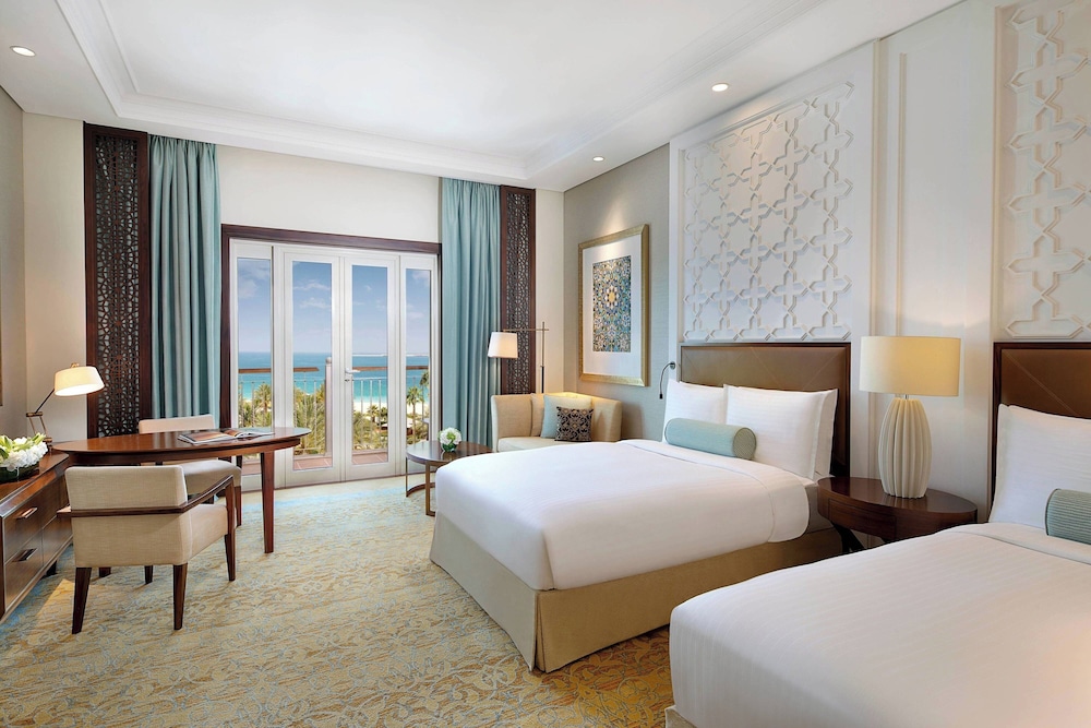 The Ritz-Carlton Dubai 9