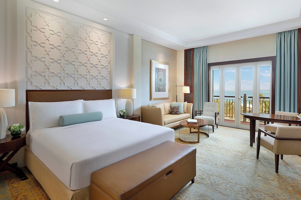 The Ritz-Carlton Dubai 11