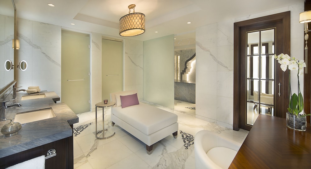The Ritz-Carlton Dubai 18