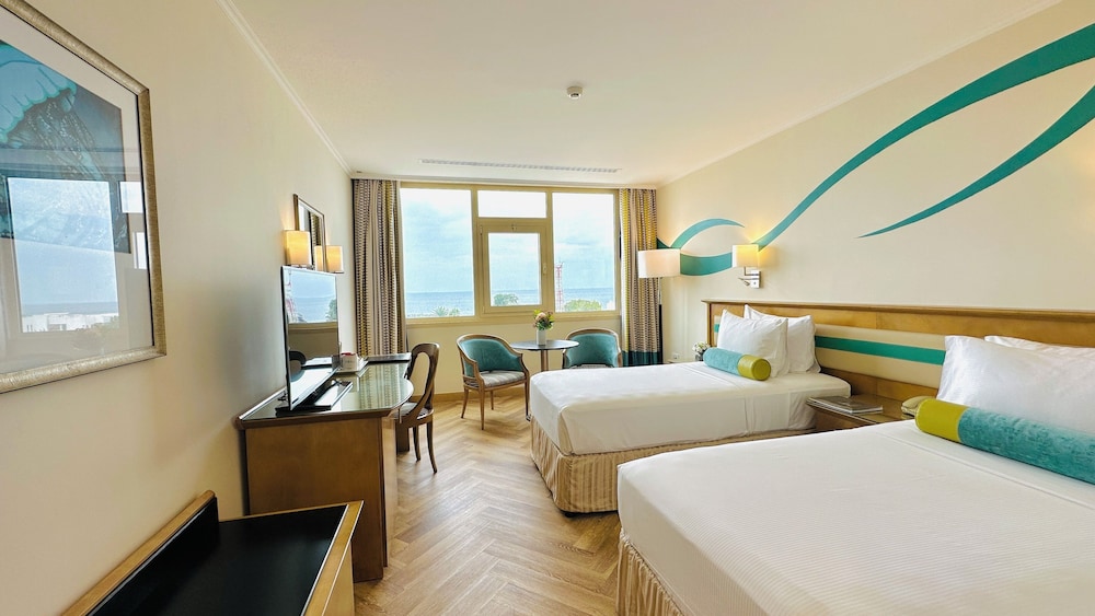Coral Beach Resort 8