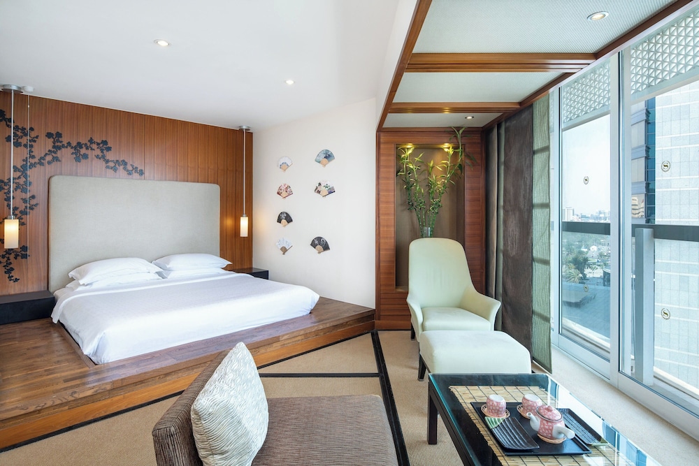 Sheraton Dubai Creek Hotel & Towers 16
