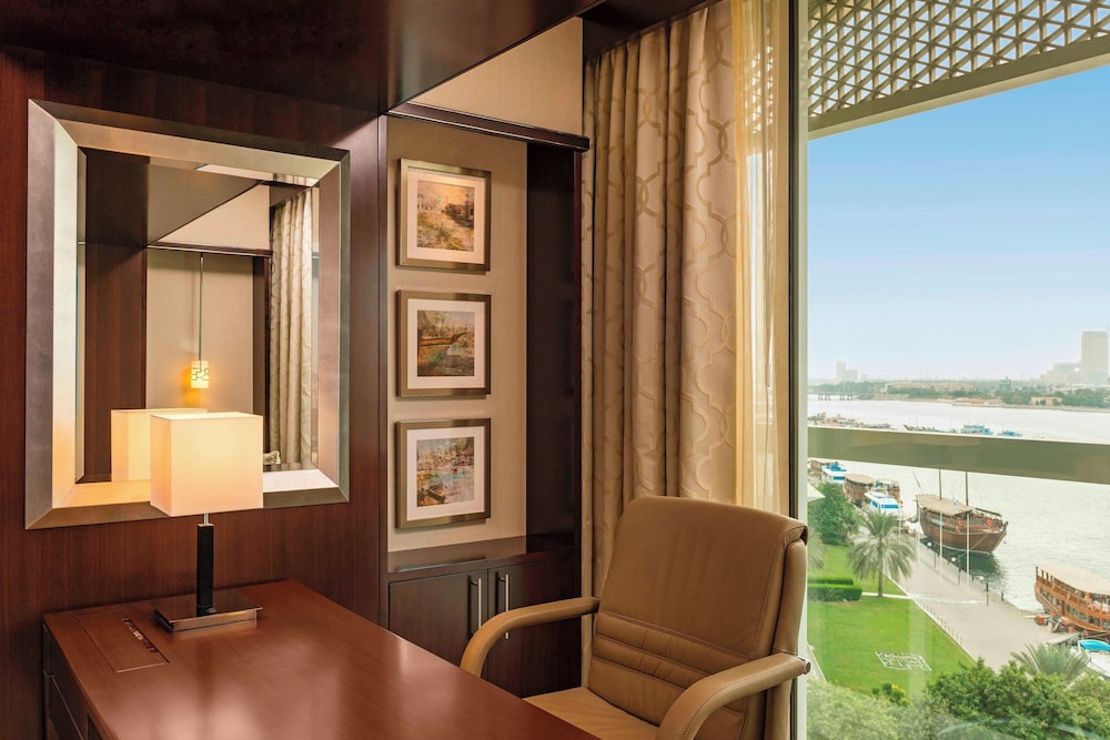 Sheraton Dubai Creek Hotel & Towers 11