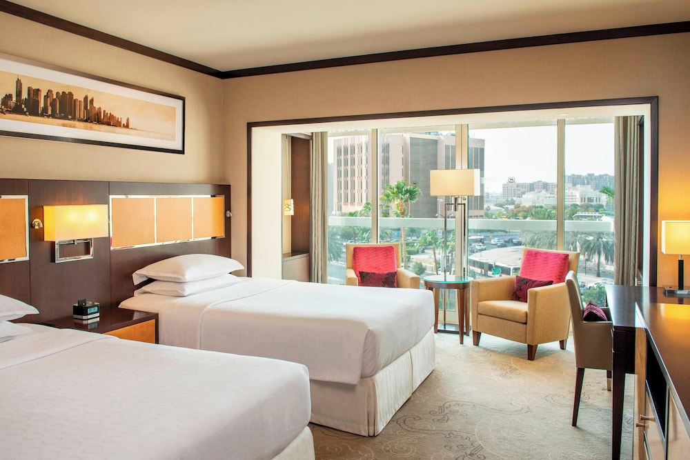 Sheraton Dubai Creek Hotel & Towers 14