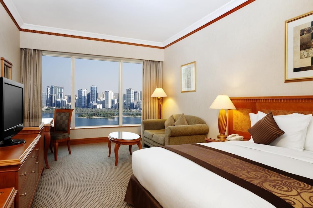 Corniche Hotel Sharjah 10