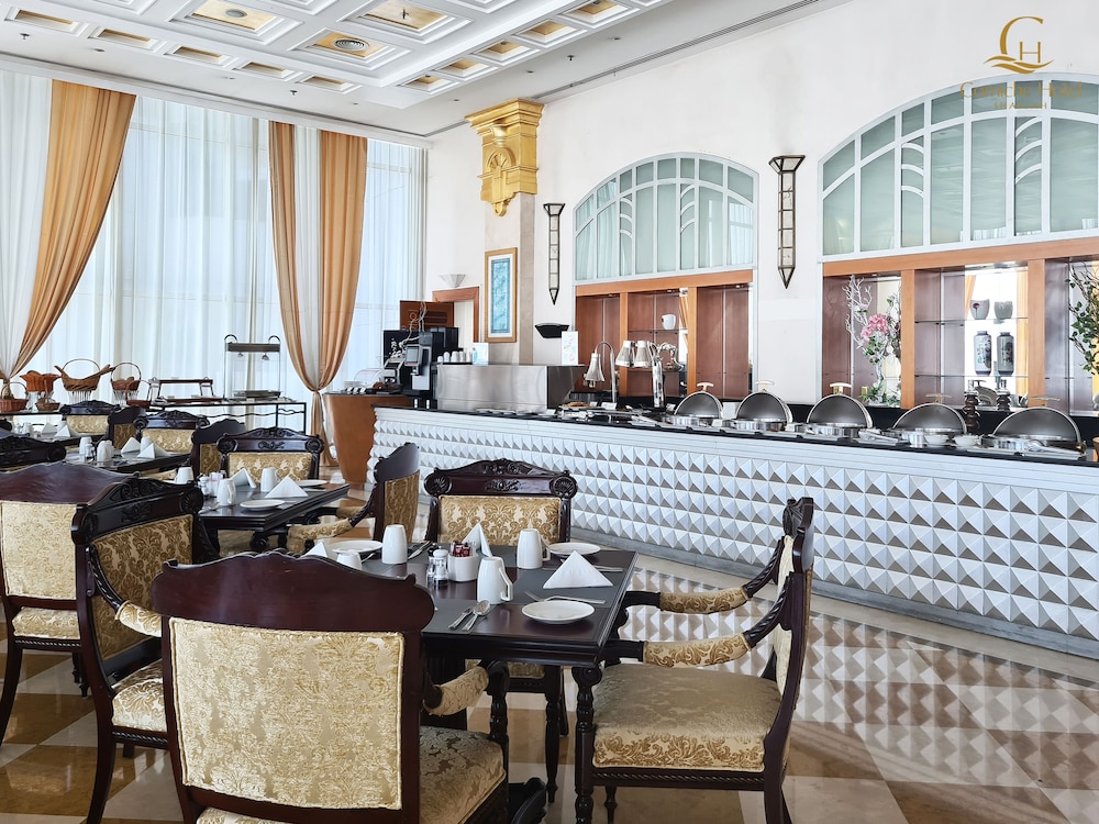 Corniche Hotel Sharjah 21