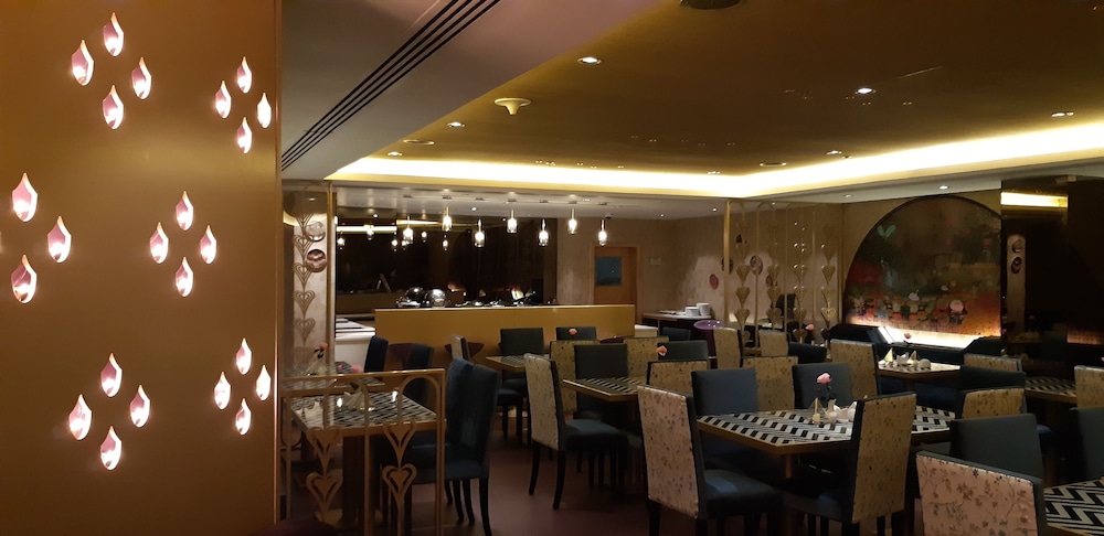 Lotus Grand Hotel 23