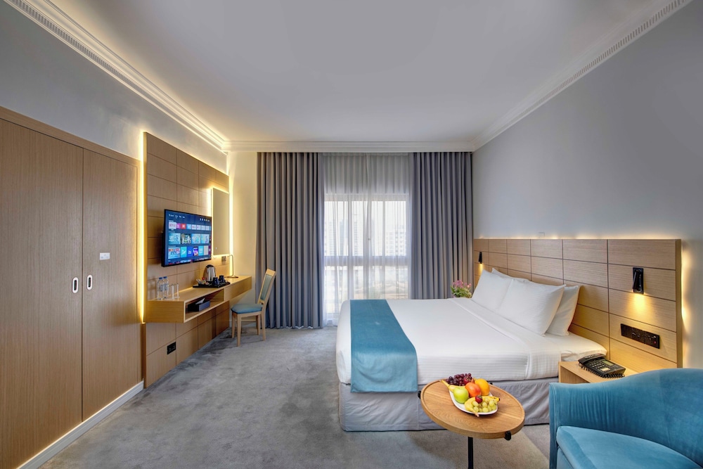 Lotus Grand Hotel 7