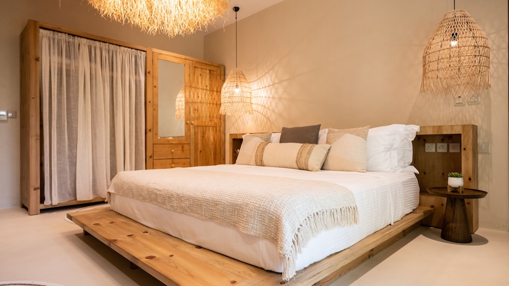 Umm Al Quwain Beach Hotel 11