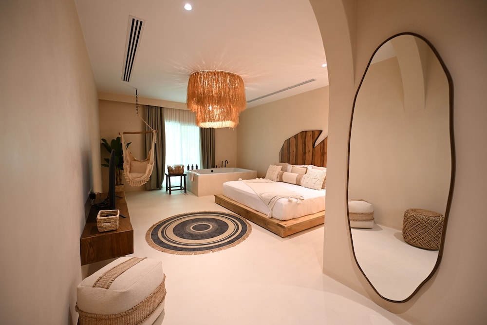 Umm Al Quwain Beach Hotel 10