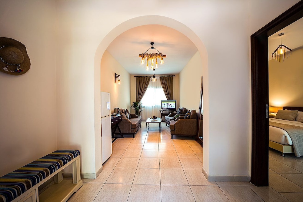 Umm Al Quwain Beach Hotel 12