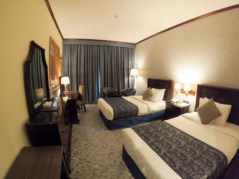 Knight Armour Hotel 23