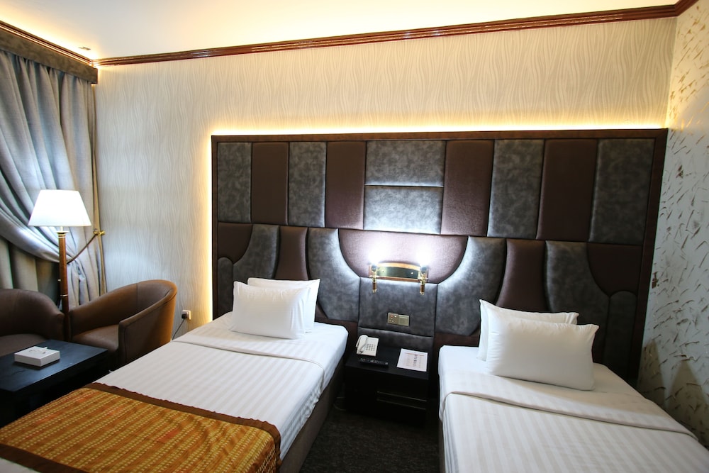 Knight Armour Hotel 10