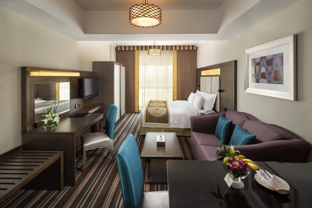 Savoy Central Hotel Apartments 1