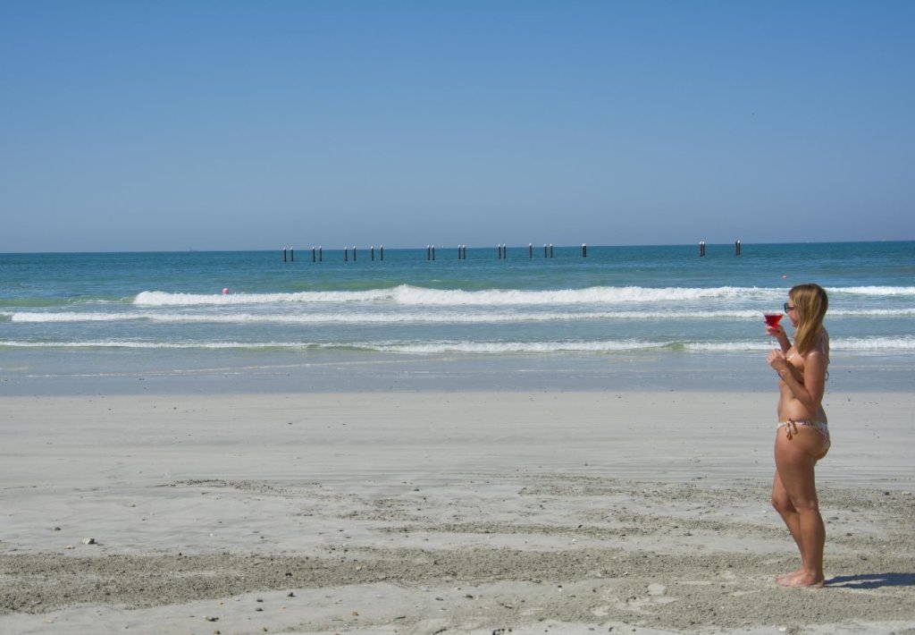 Ajman Beach Hotel 18