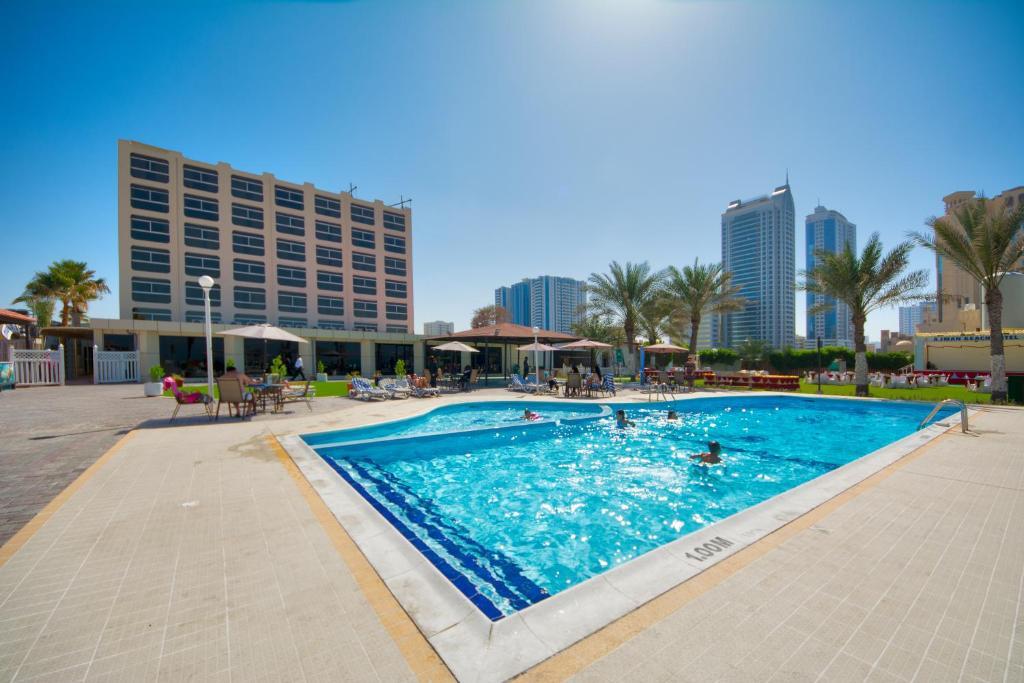 Ajman Beach Hotel 12