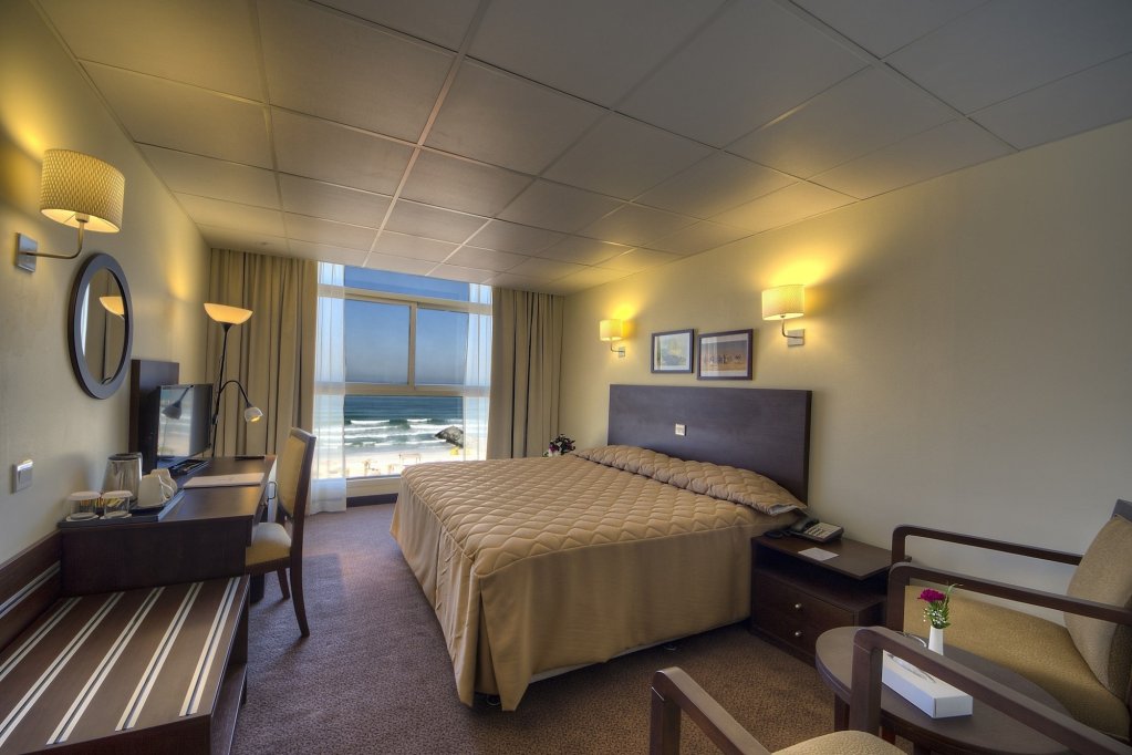 Ajman Beach Hotel 22