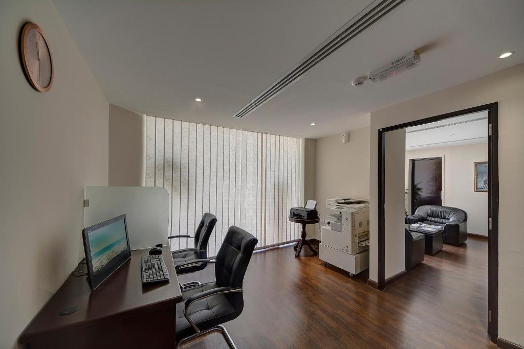 Ajman Beach Hotel 13