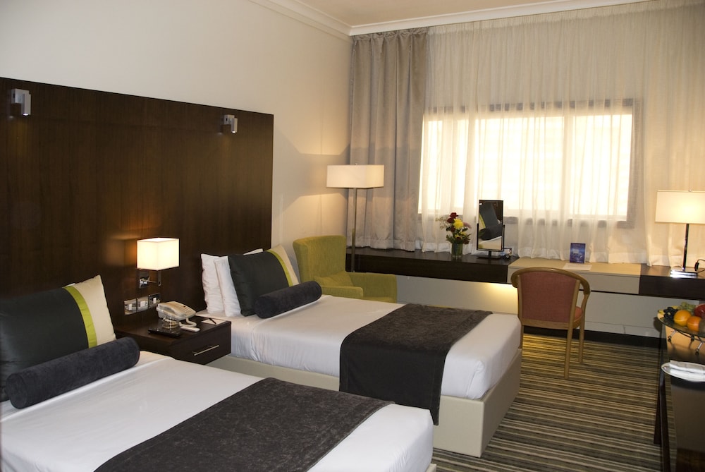 Aravi Hotel 14