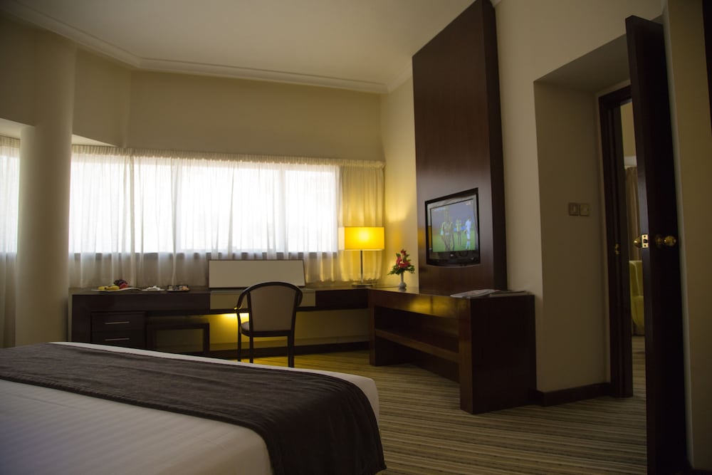 Aravi Hotel 16