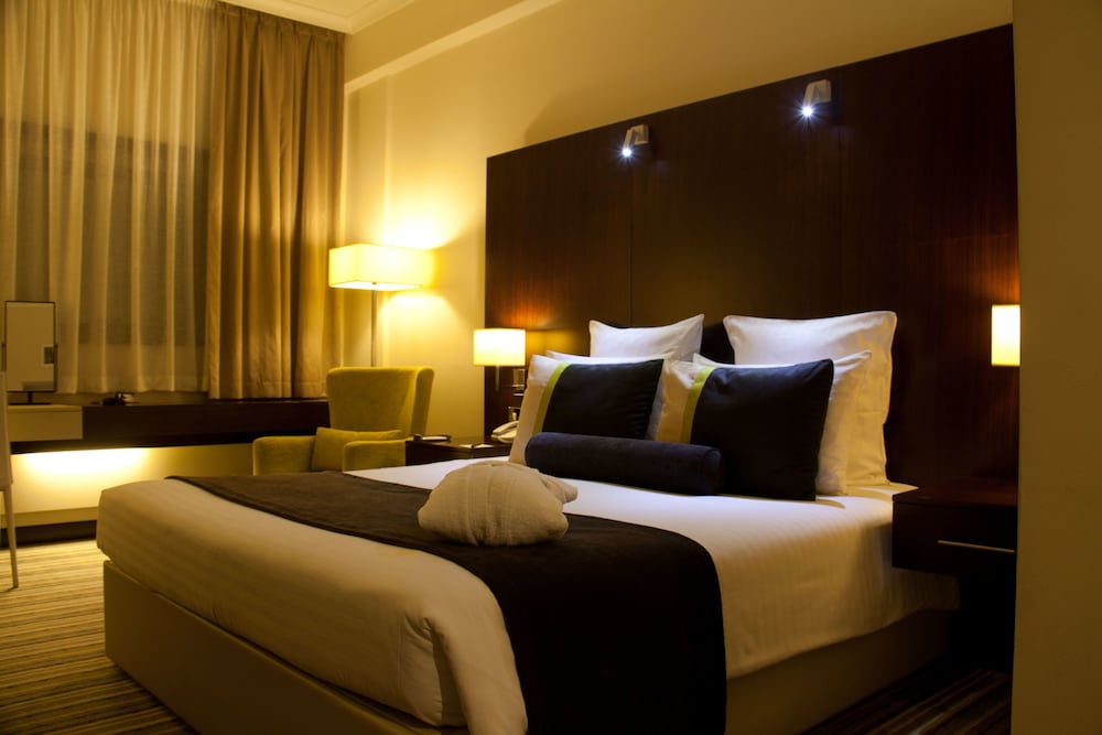 Aravi Hotel 13