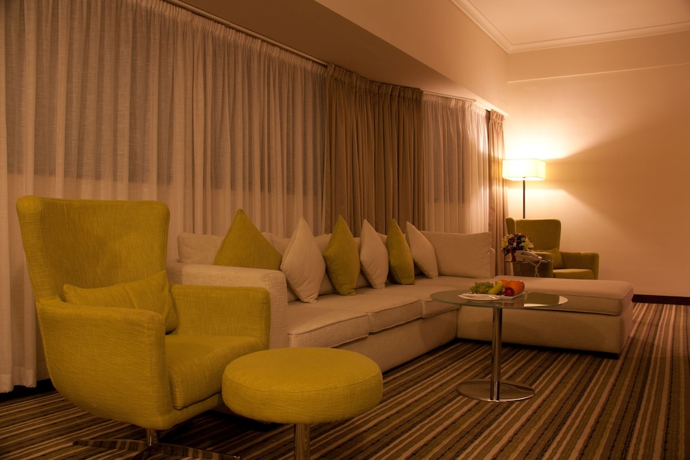 Aravi Hotel 22