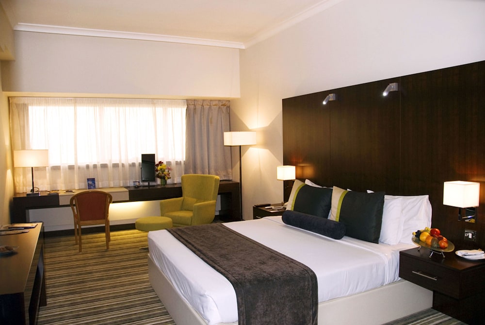 Aravi Hotel 12
