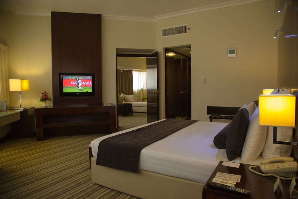 Aravi Hotel 17