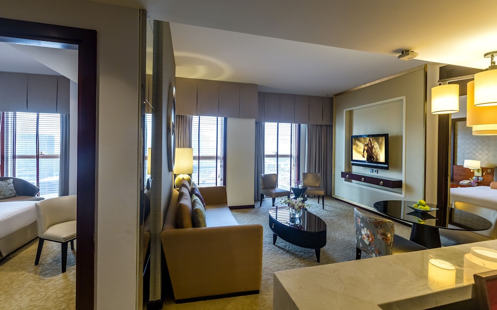 Dusit Thani Dubai 18