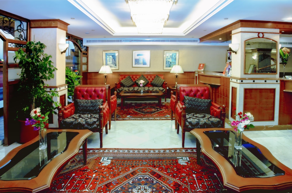 Riviera Hotel 6