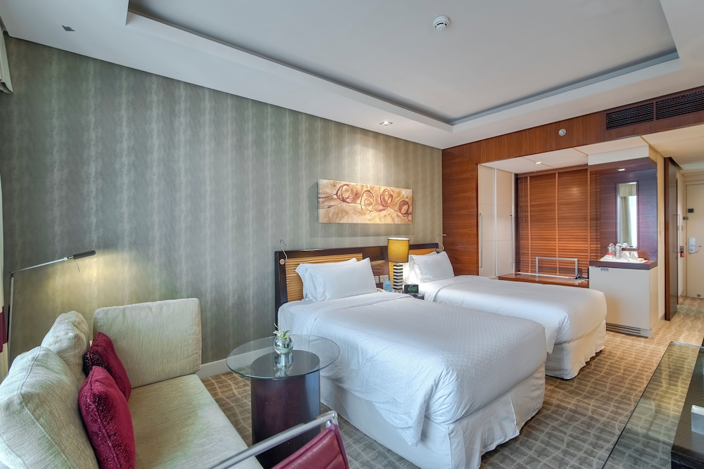 Majestic Premier Hotel 13