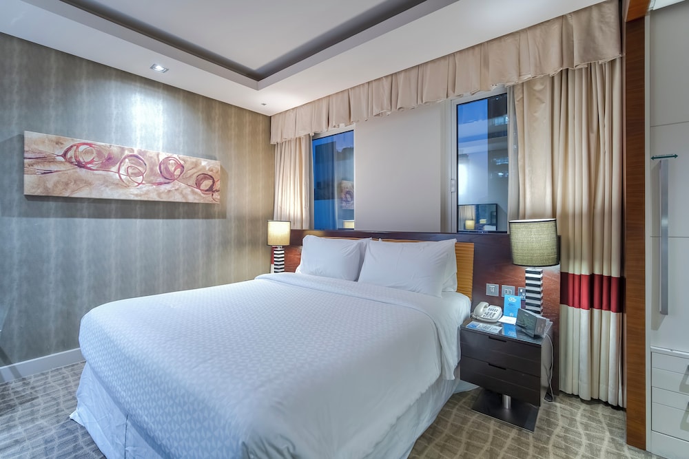 Majestic Premier Hotel 10