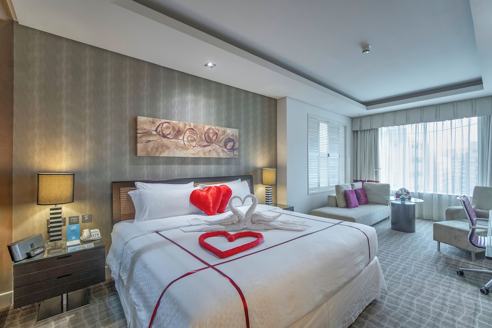 Majestic Premier Hotel 23