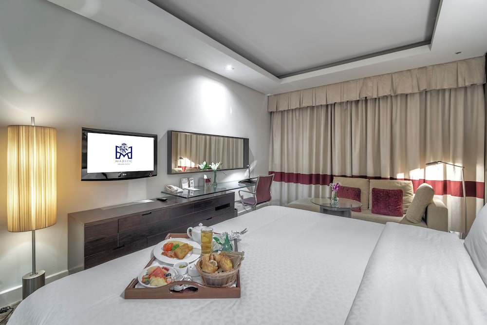 Majestic Premier Hotel 17