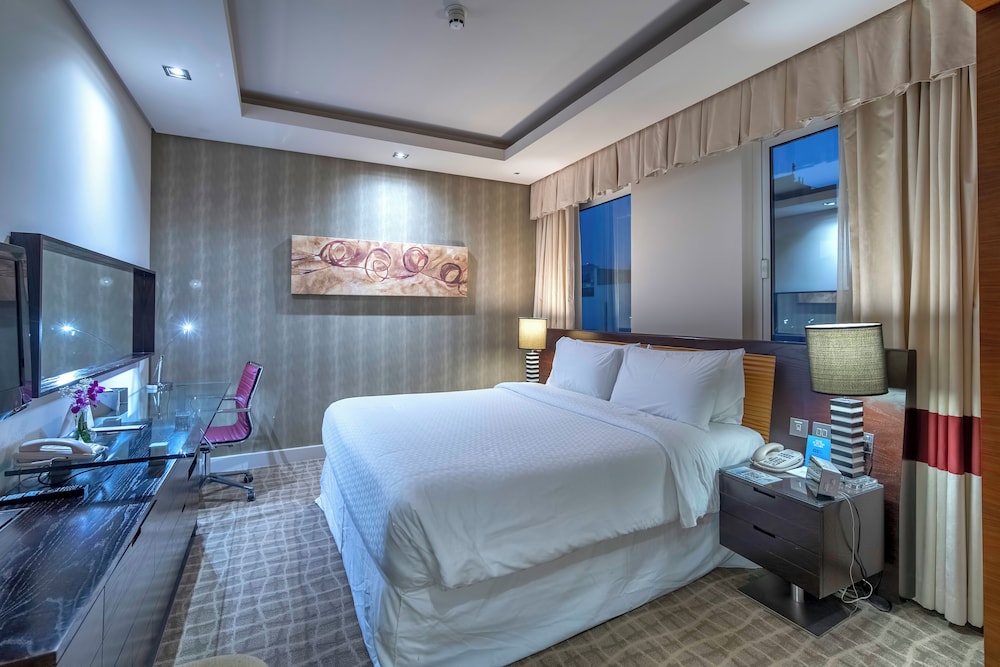 Majestic Premier Hotel 9