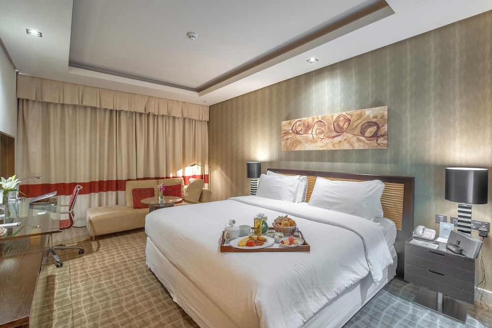 Majestic Premier Hotel 16