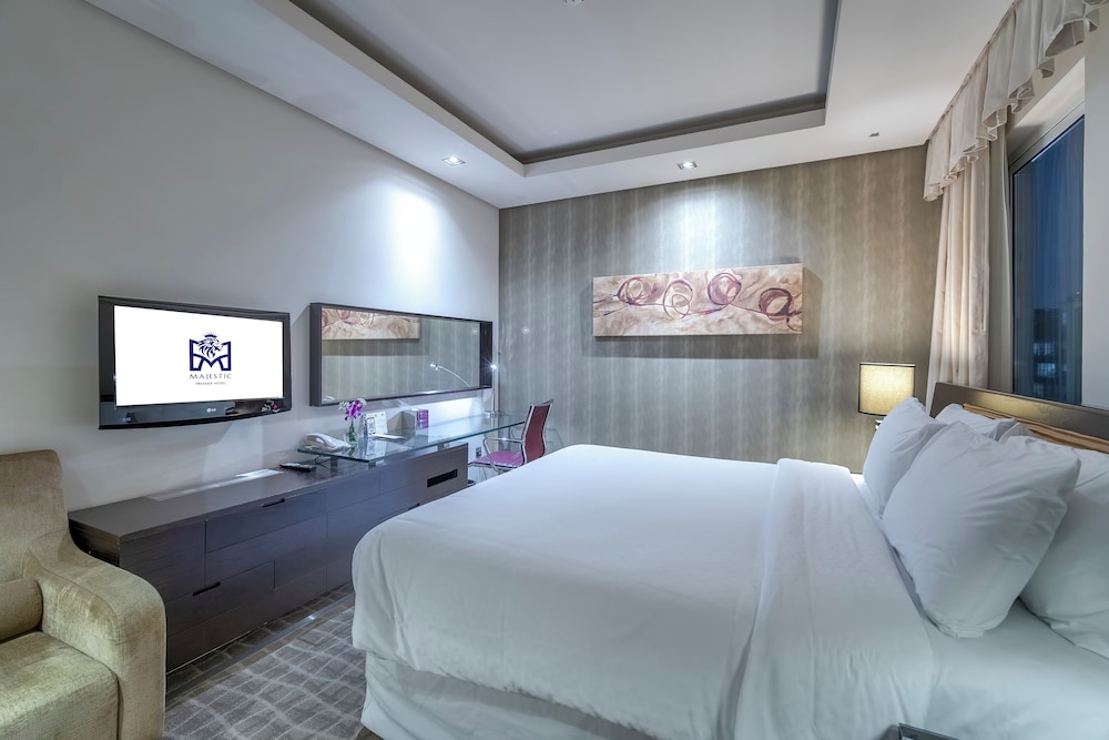 Majestic Premier Hotel 8
