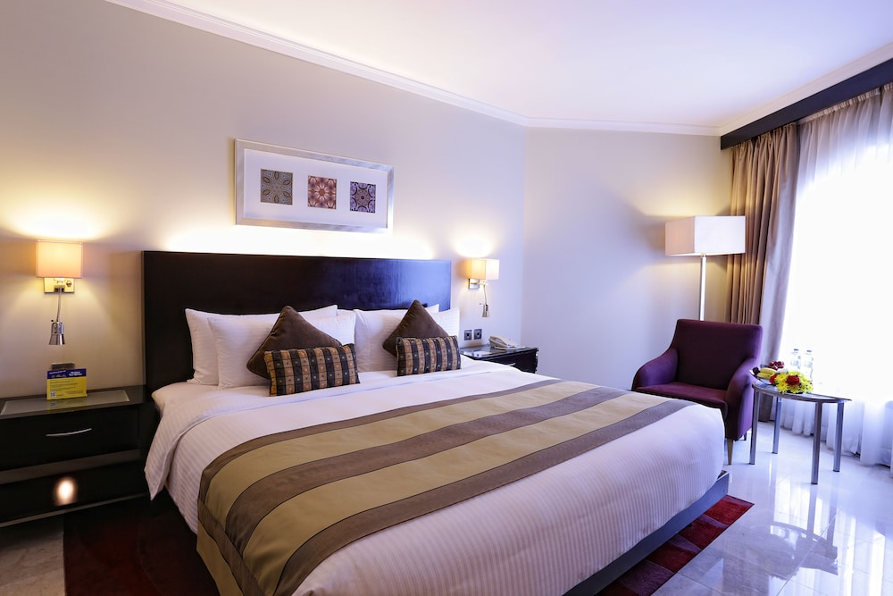 Ramada Plaza by Wyndham Dubai Deira 12