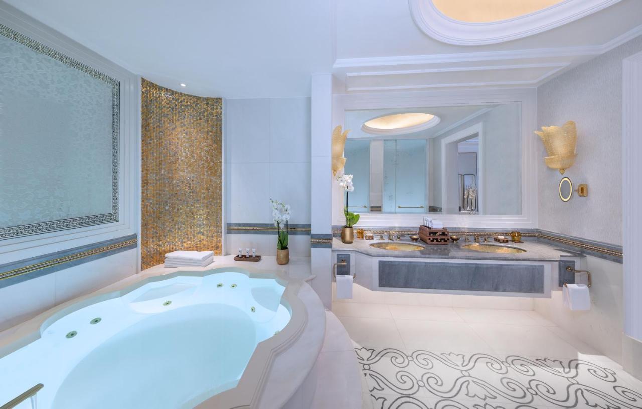 Emirates Palace Mandarin Oriental 17
