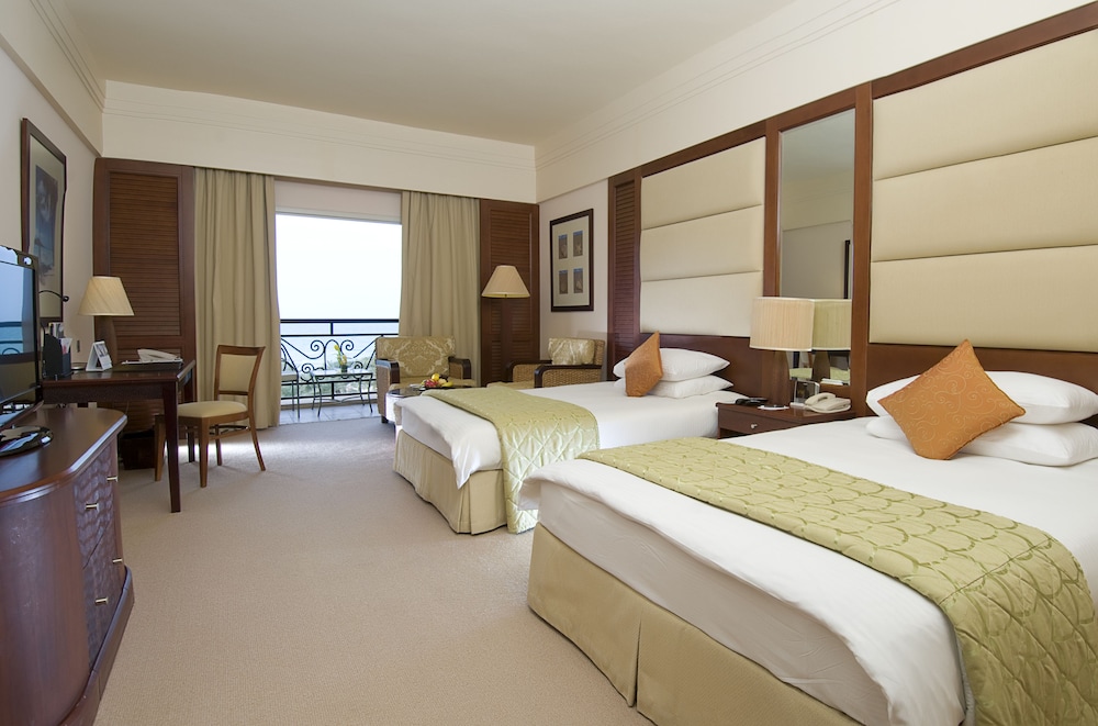 Danat Jebel Dhanna Resort 12