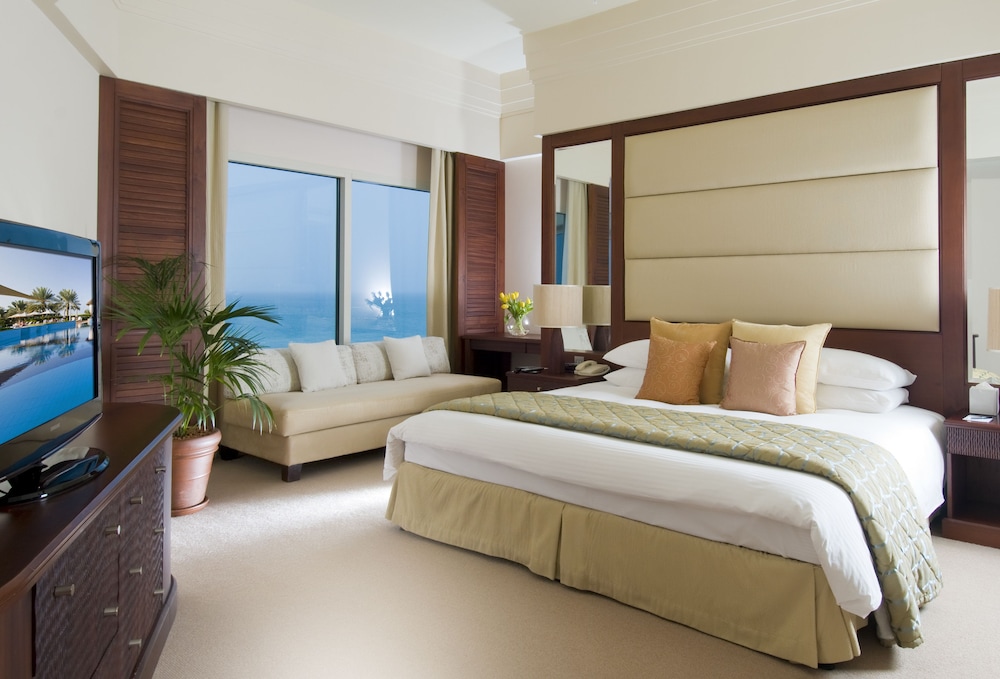 Danat Jebel Dhanna Resort 13