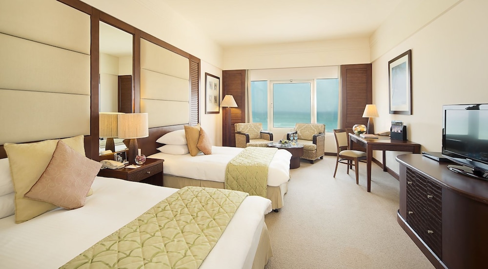 Danat Jebel Dhanna Resort 10